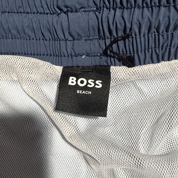 BOSS
Remy Color Block 5.3" Swim Trunks (NWOT) - Picture 10 of 16